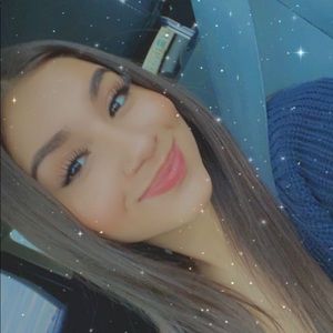 Meet your Posher, Mia Rose